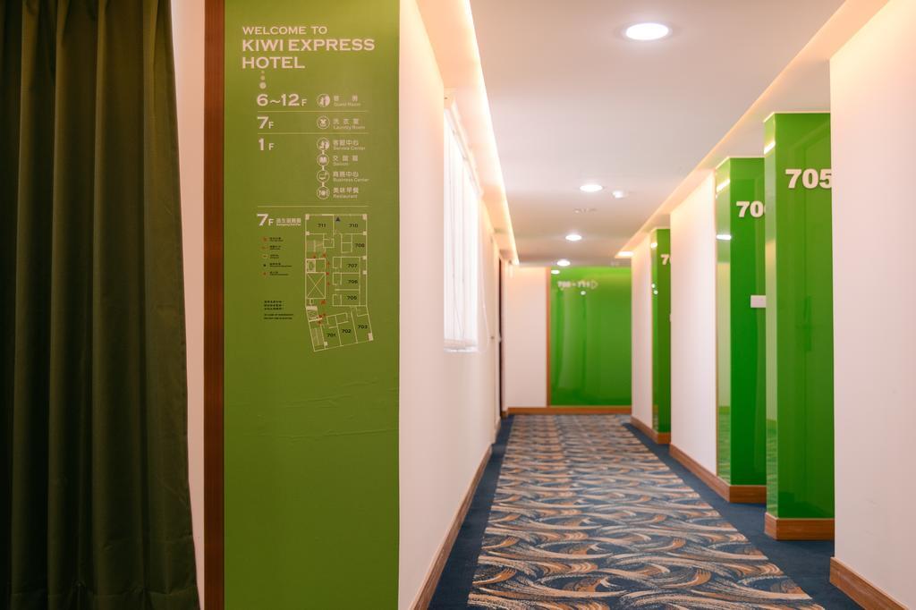 Kiwi-Taichung Station Branch 1 Hotel Bagian luar foto