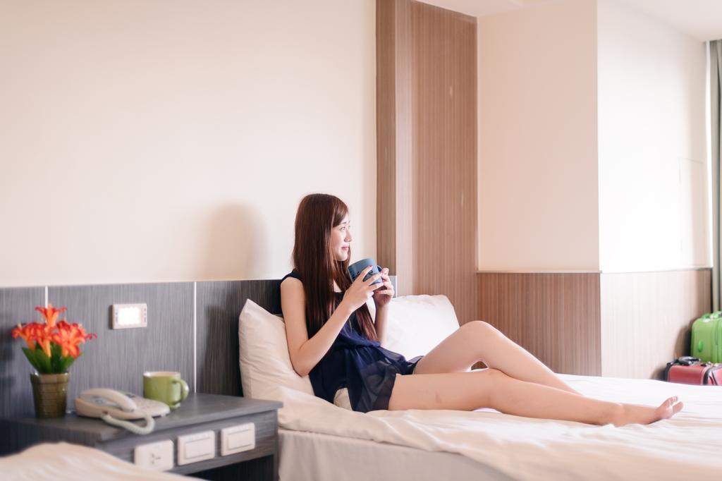Kiwi-Taichung Station Branch 1 Hotel Bagian luar foto