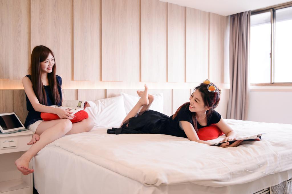 Kiwi-Taichung Station Branch 1 Hotel Bagian luar foto