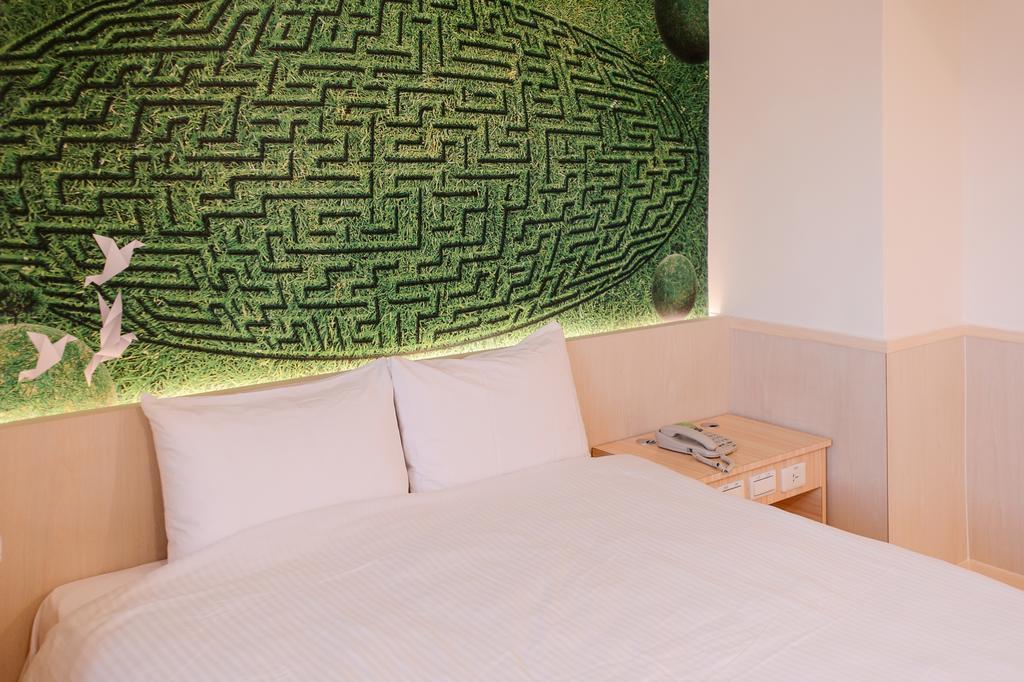 Kiwi-Taichung Station Branch 1 Hotel Bagian luar foto